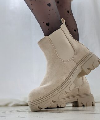 CHELSEABOOT NEW IN TOWN – SUEDE CREME