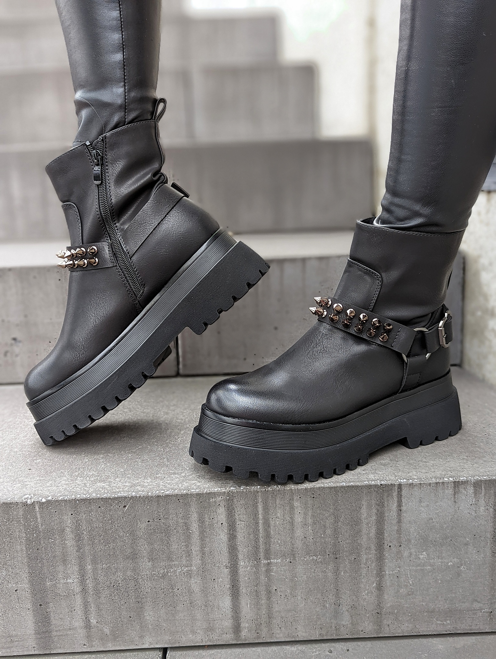 Plateaustiefelette BLACK- RIVET SALE