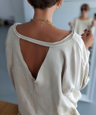 LONG-SWEATER OPEN BACK 2.0 – versch. Farben