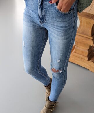 Skinny Jeans PUSH UP light blue destroyed ONE CUT
