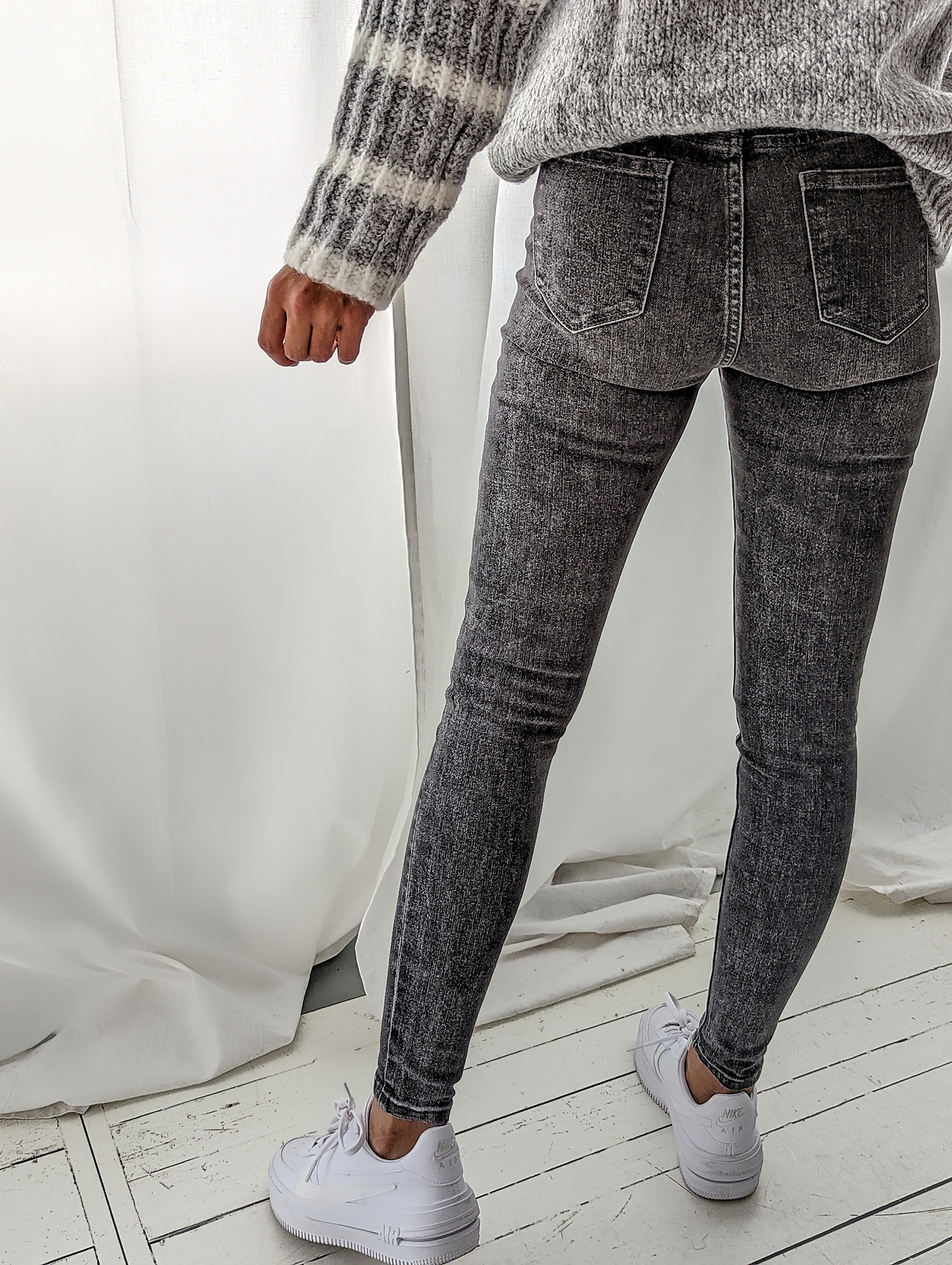 Skinny Jeans TIGHT AND HIGH  dark grey