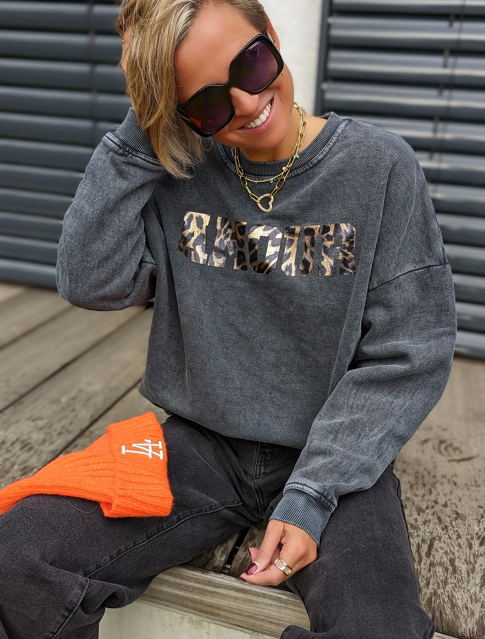 Sweater AMOUR LEO GOLD – anthrazit