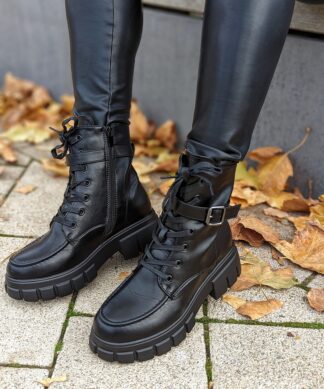 Schnürboots Shadows – schwarz SALE
