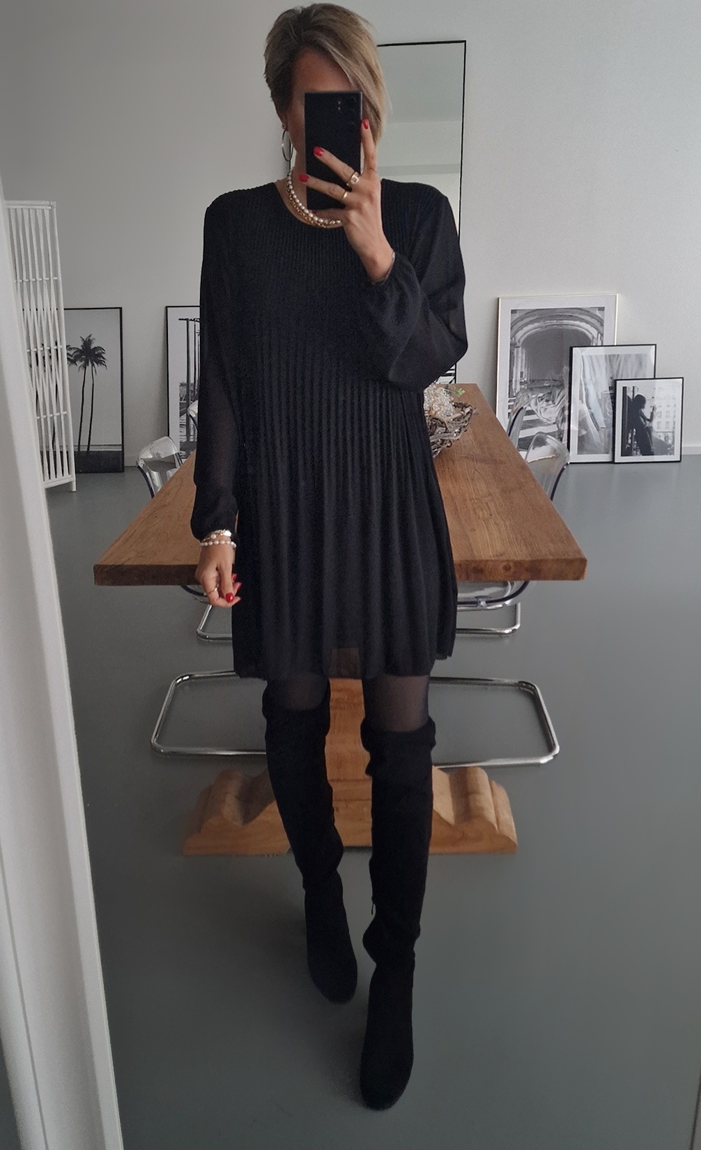 Kurzes Plisseekleid A-LINIE – ALL NIGHT LONG – schwarz