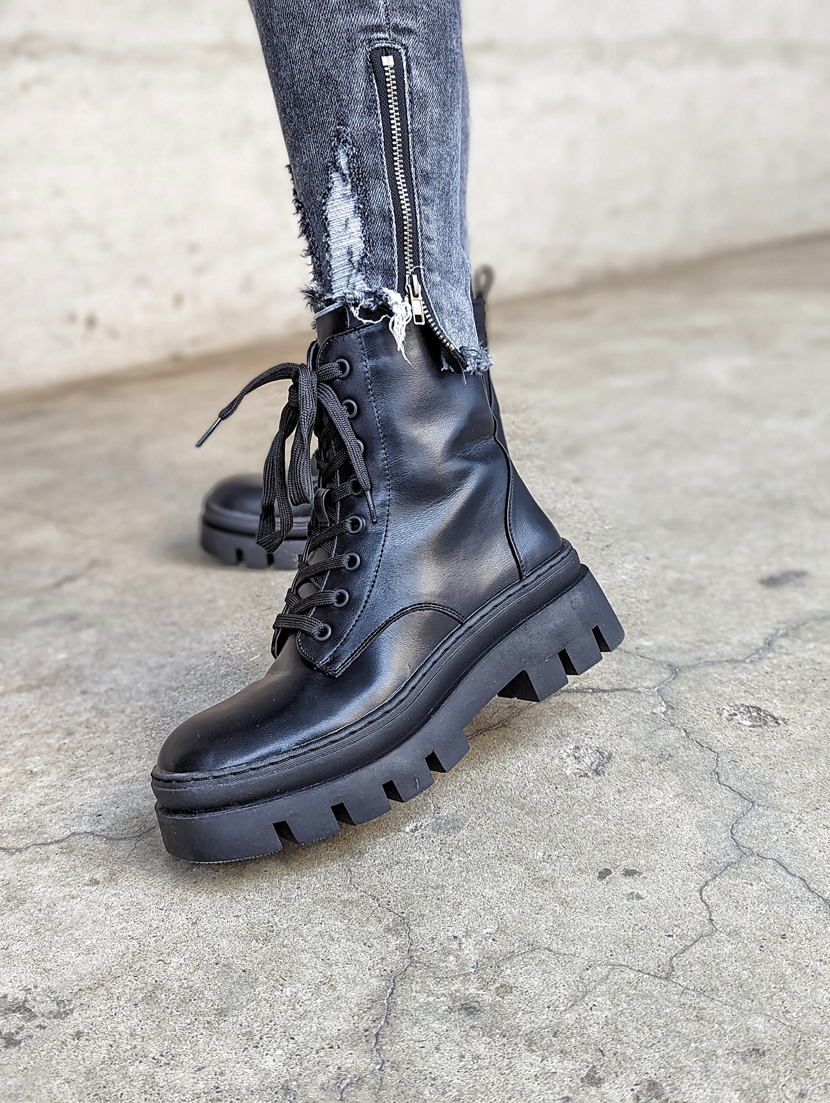 Schnürboots OVER THE TOP – schwarz