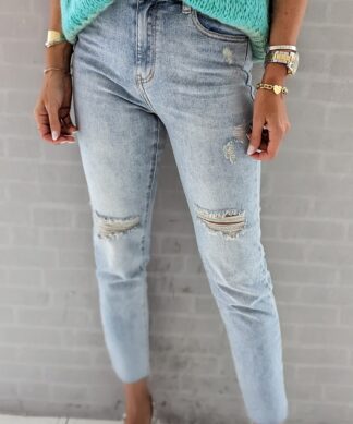 SLIM-Mom-Jeans – ADELE – light blue destroyed