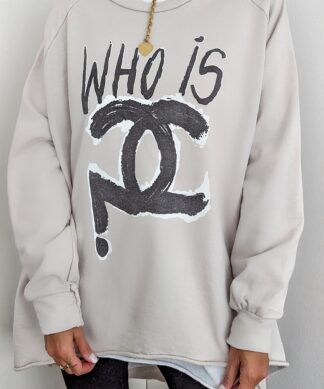Oversizesweater – WHO IS THIS GIRL – versch. Farben