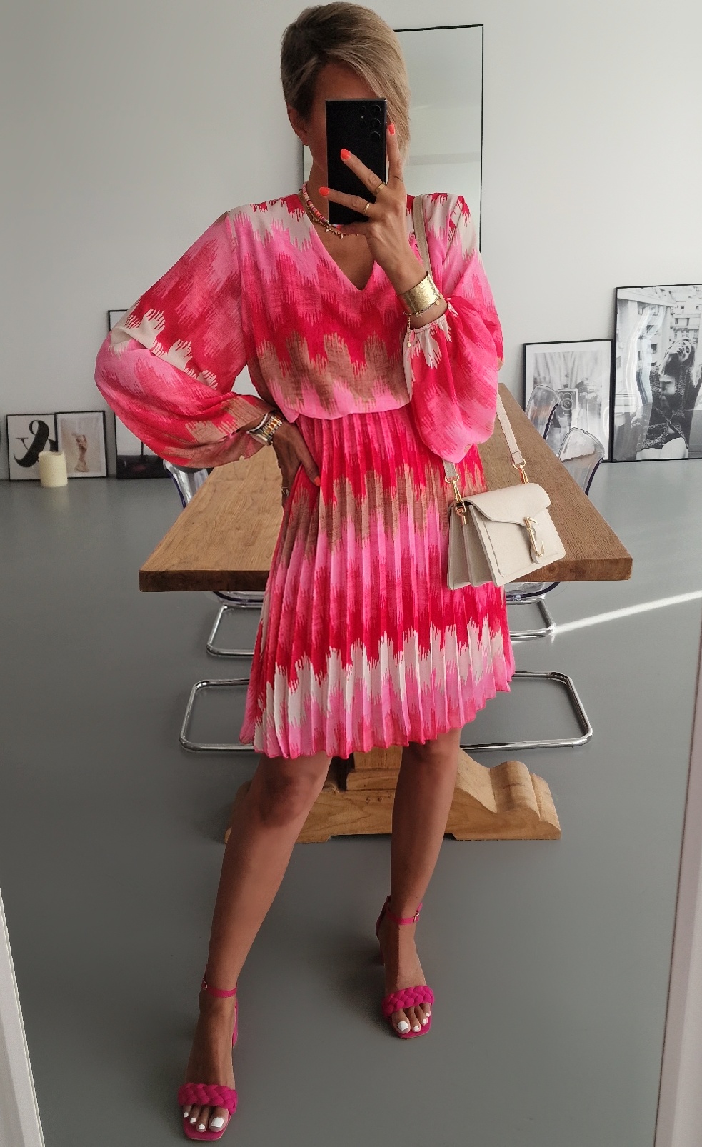 Kurzes tailliertes Kleid – MY FAVORITE ONE – pink