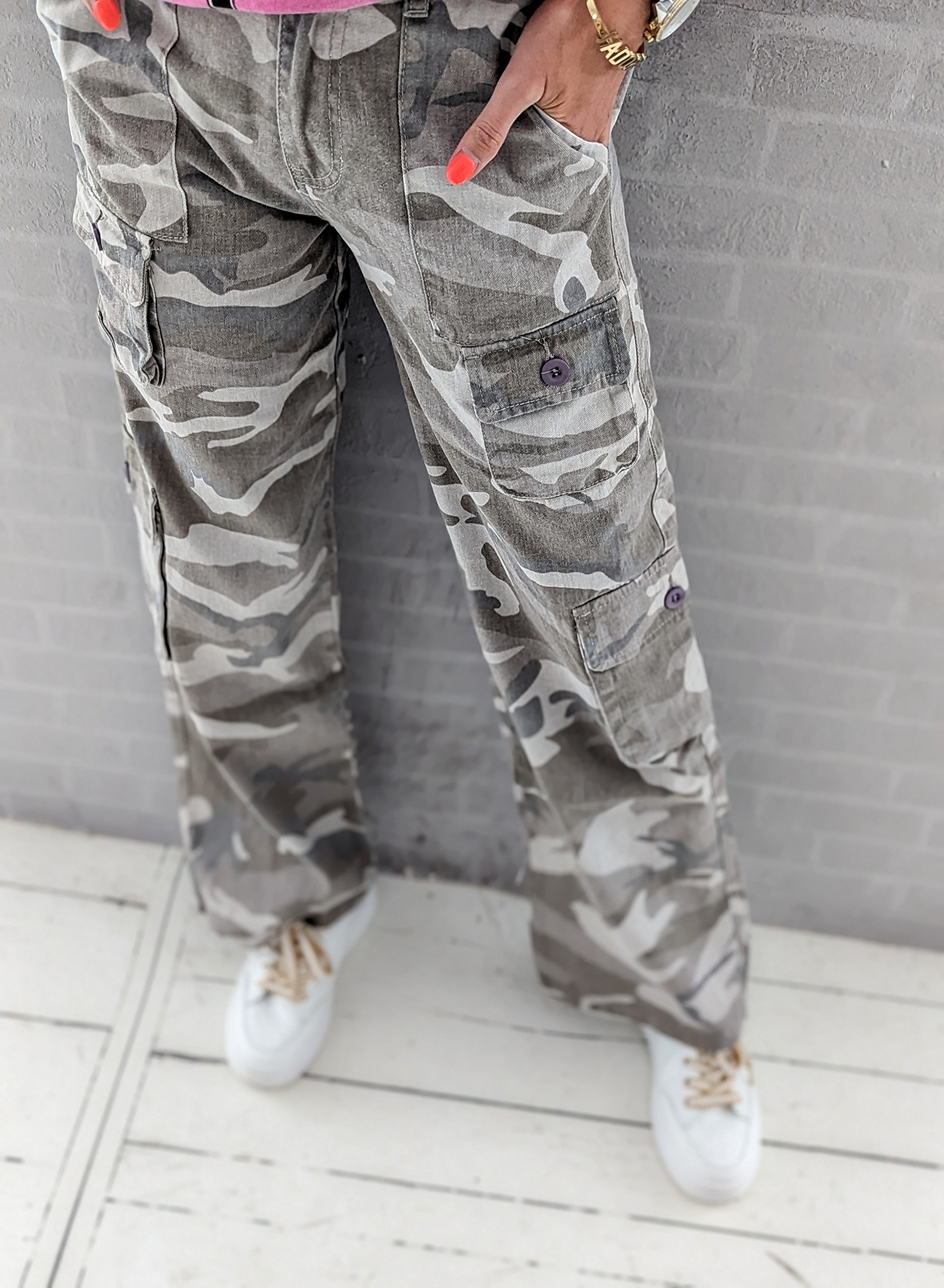 CARGO JEANS – MILITARY LOOK