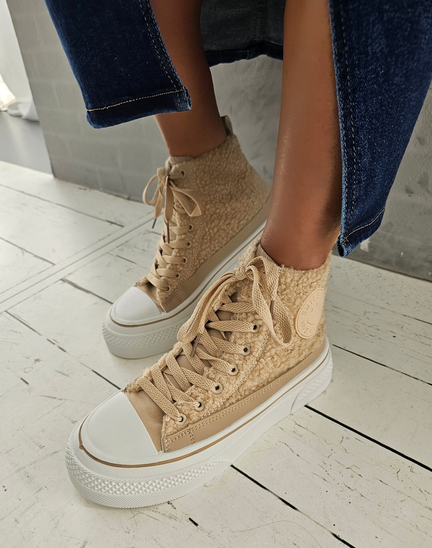 SNEAKER TEDDY SMILEY – sand