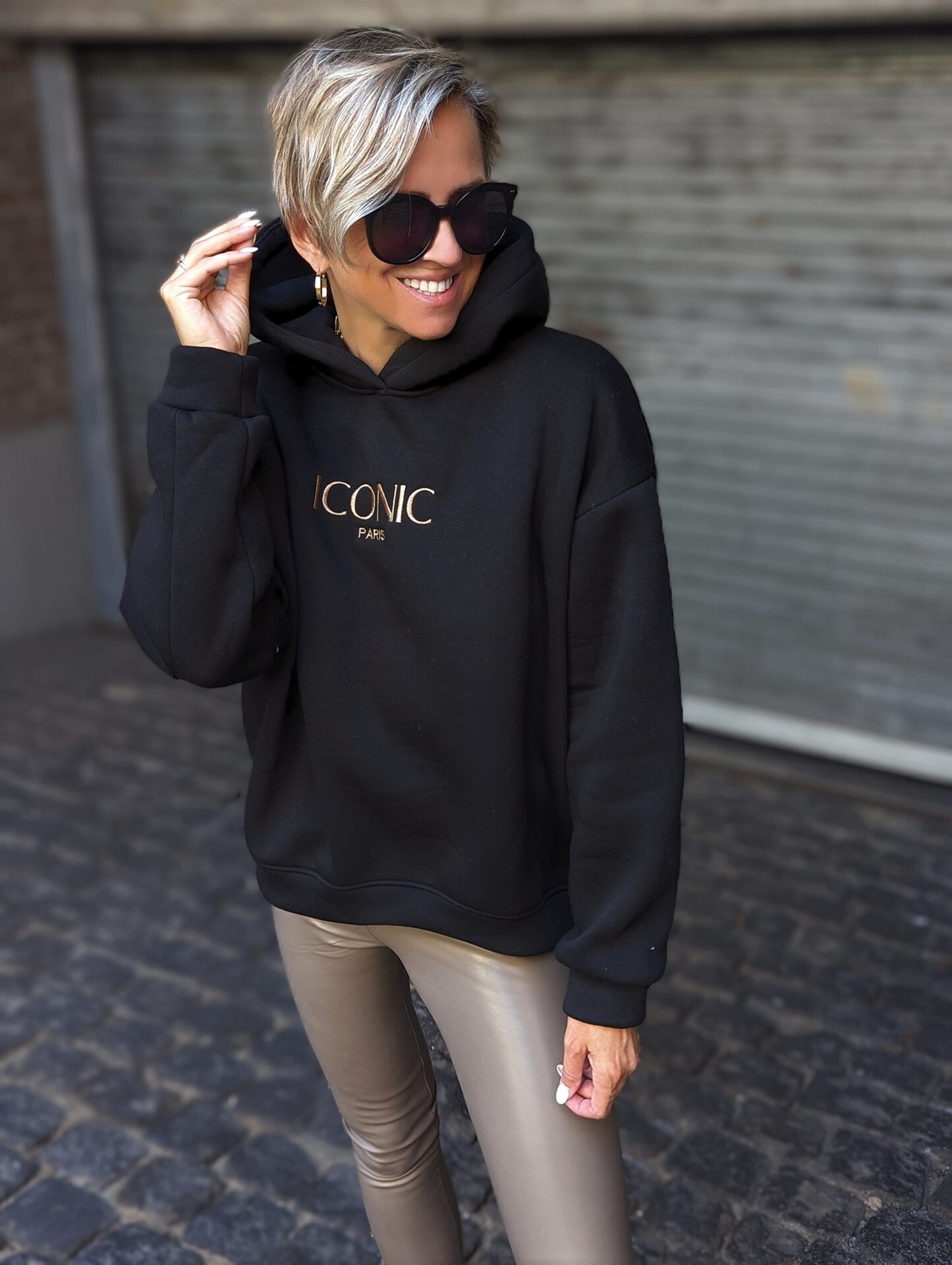Hoodie ICONIC – versch. Farben