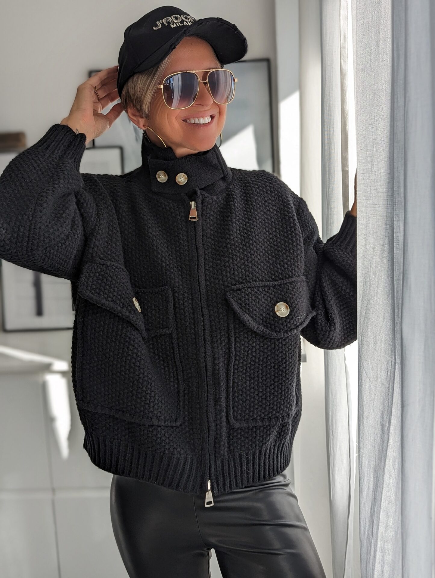 kurze Strickjacke NORTH WEST – schwarz