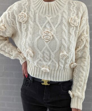 kurzer Grobstrickpullover ROSE & PEARLS – creme