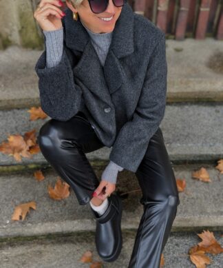 kurze Manteljacke FLOWING – versch. Farben