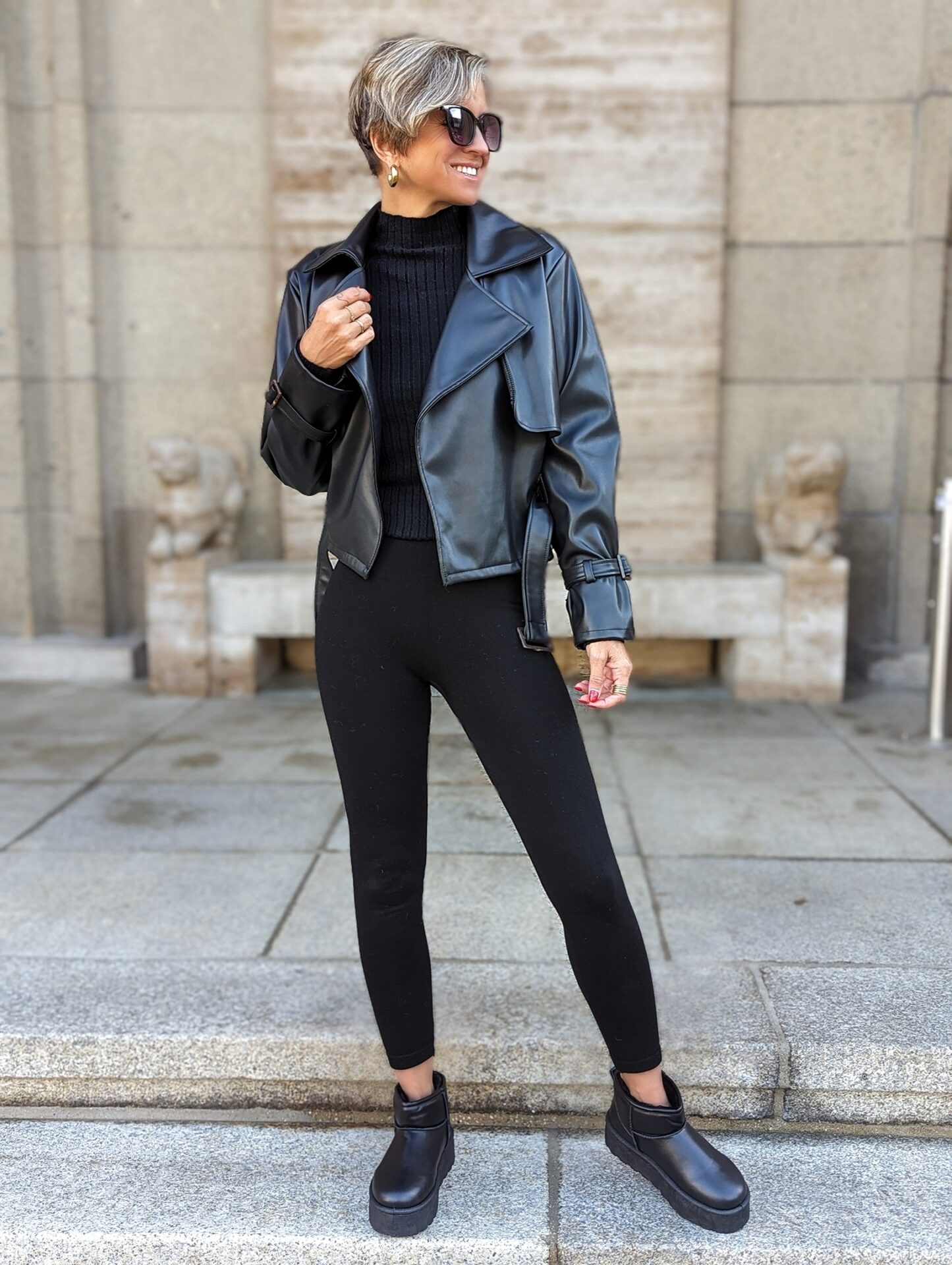 SHORT TRENCH KUNSTLEDER schwarz