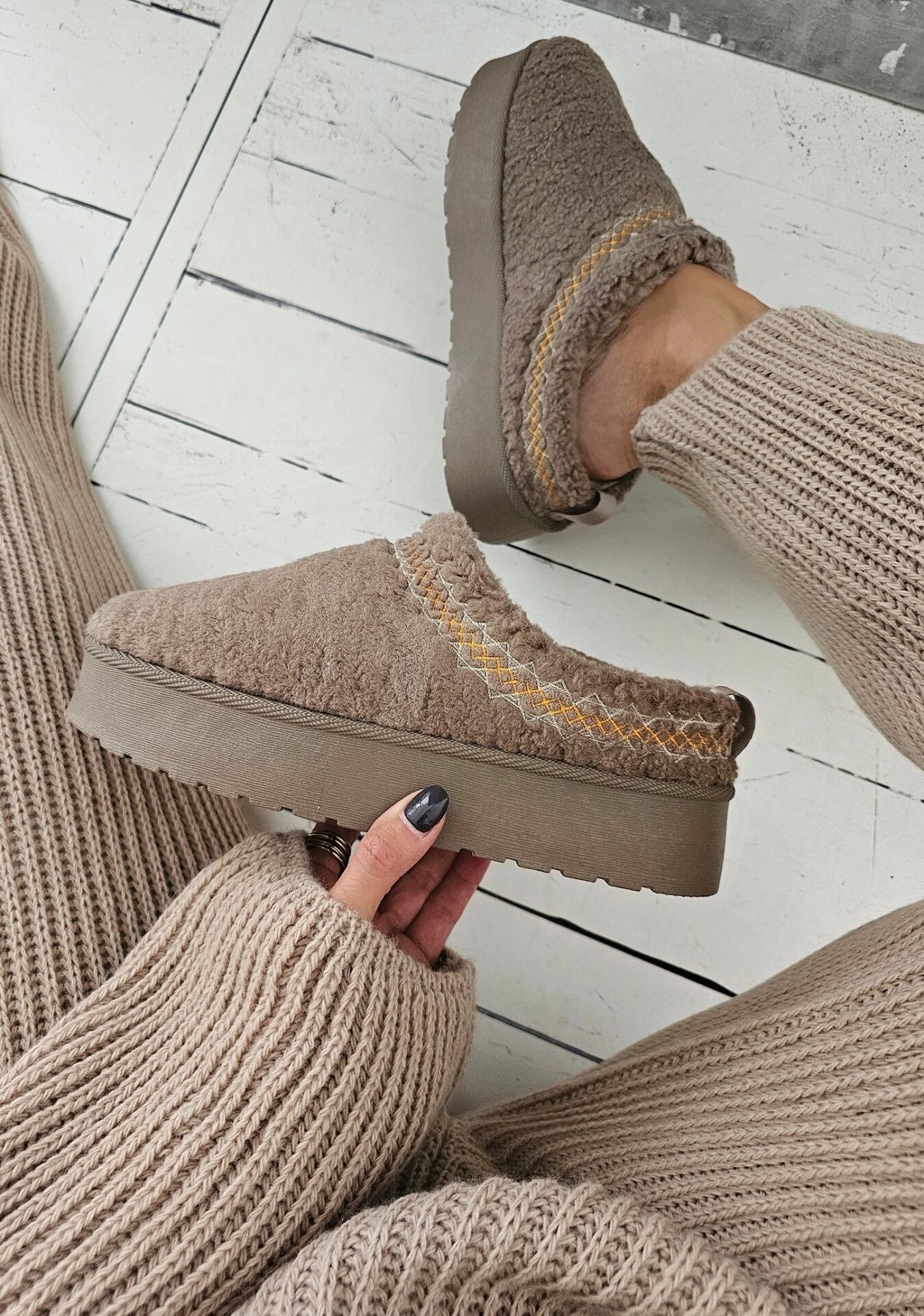 Slipboots GALWAY GIRL  – taupe SALE