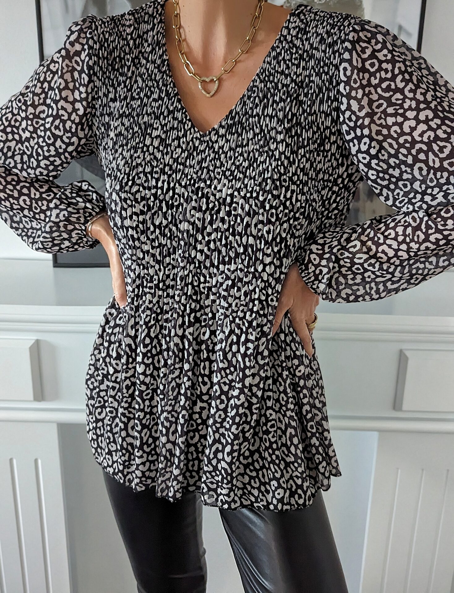 Plisseebluse BLACK LEO