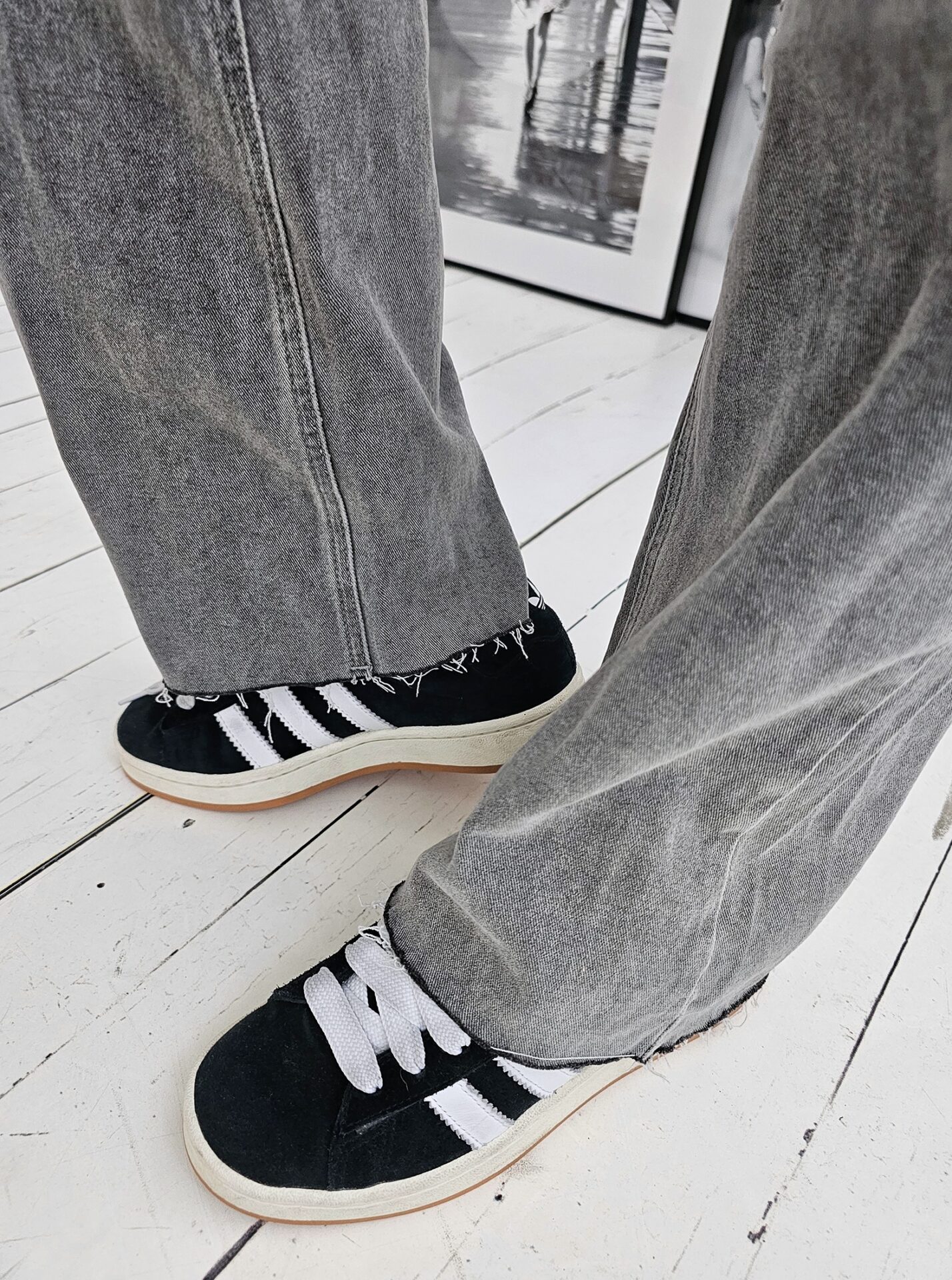 Wide Leg Jeans GRETA CUTTED – grey
