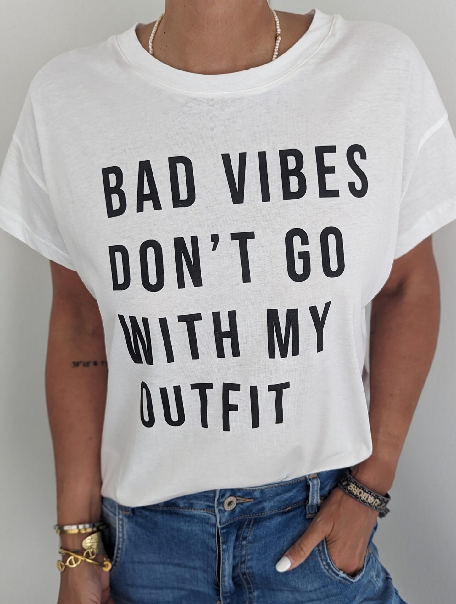 Shirt BAD VIBES- weiss