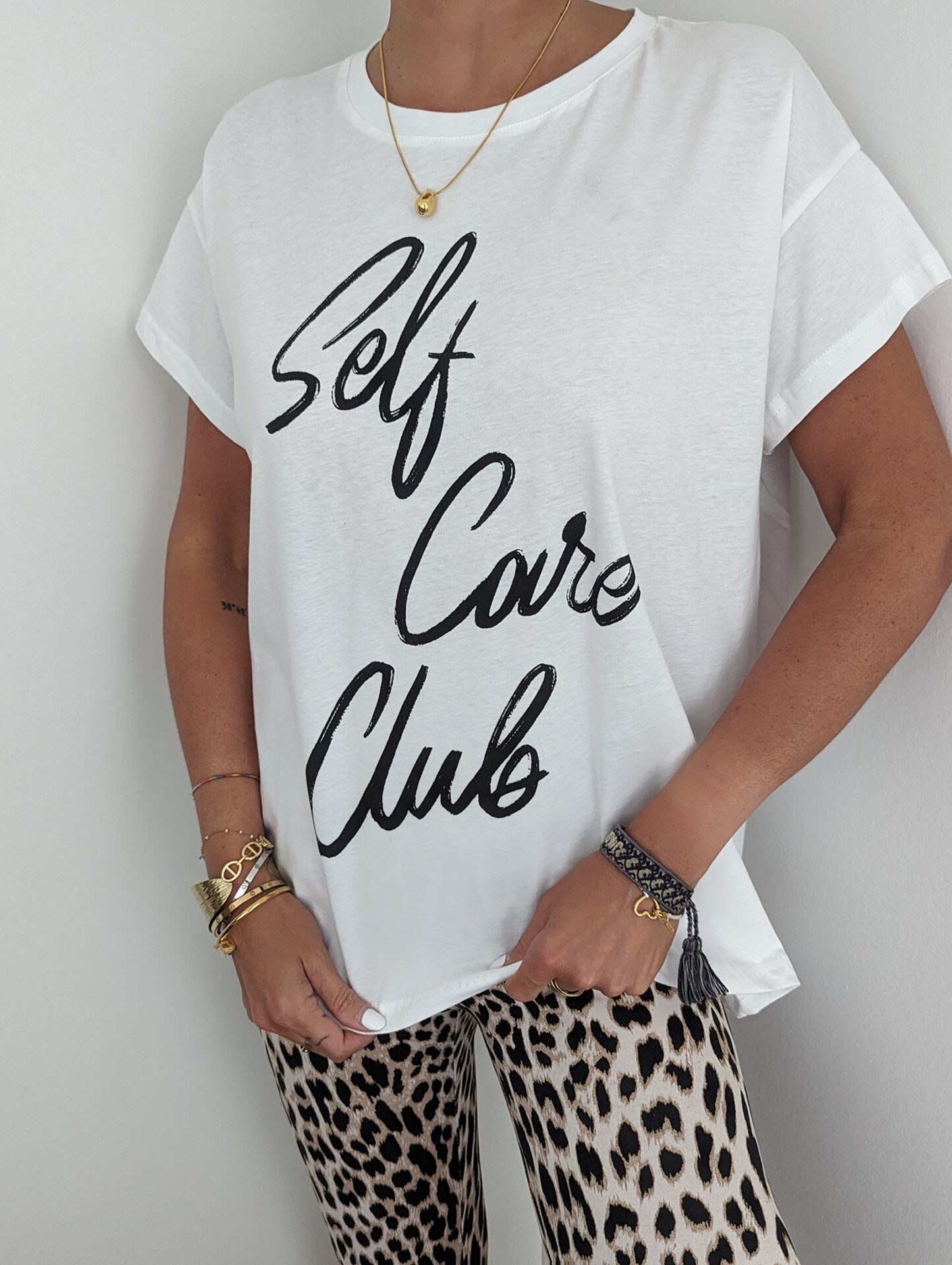 Shirt SELF CARE CLUB – weiss